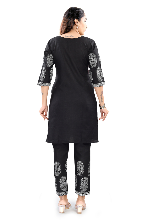 Black &amp; Maroon Ethnic Print